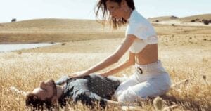 12 техник Тантры, которые помогут отпустить травмы