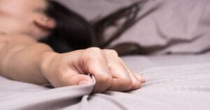 Оргазмы: от одиночного секса к партнёрскому сексу