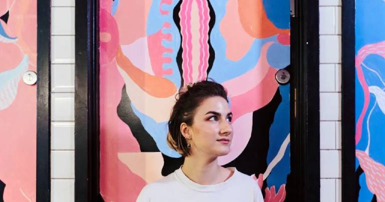 painting-vulvas-in-toilets-0